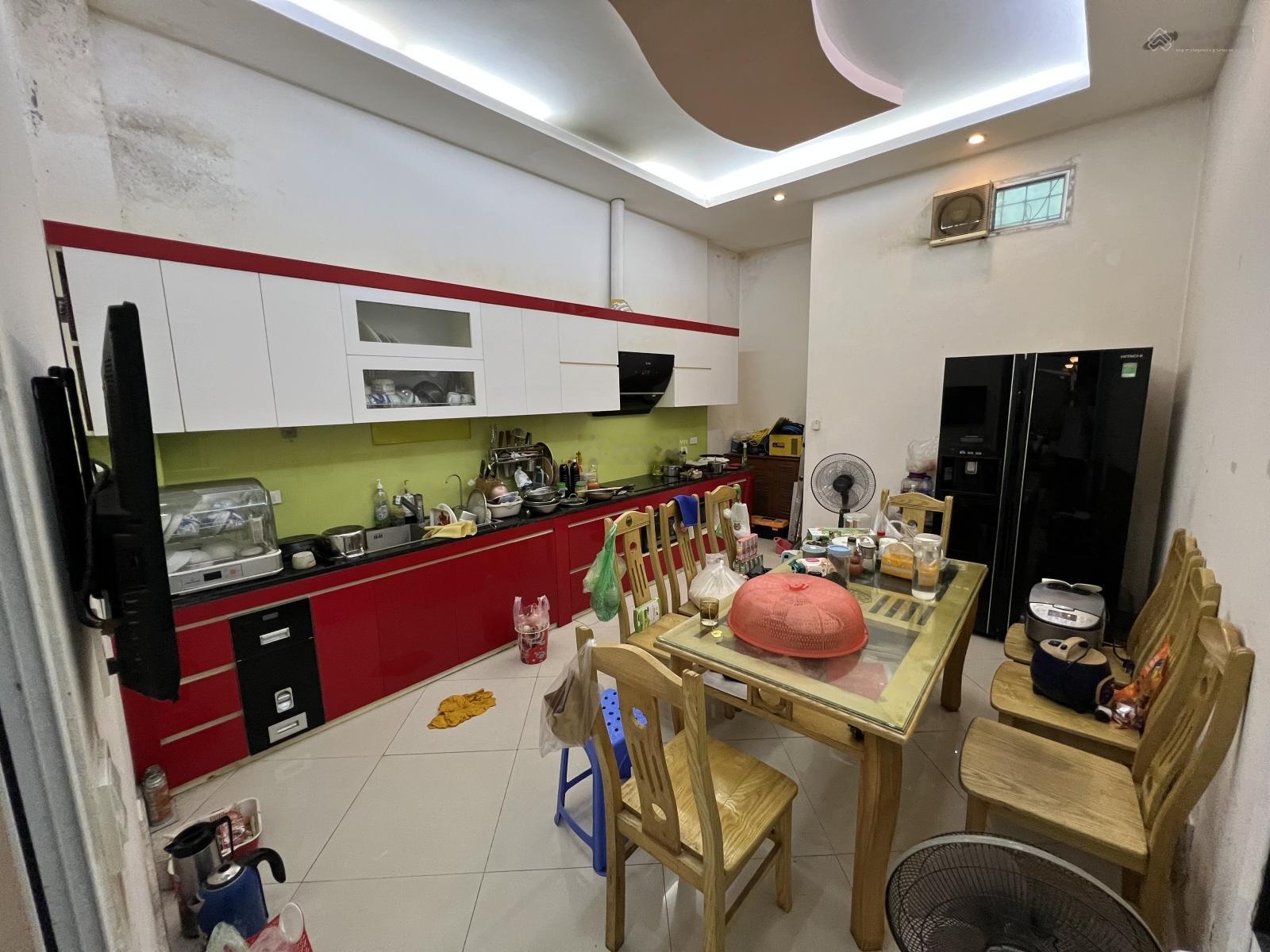 Chính chủ cần bán nhà 267 HHT, 2 mặt ngõ, ngõ nông, lắp được thang máy, dân xây