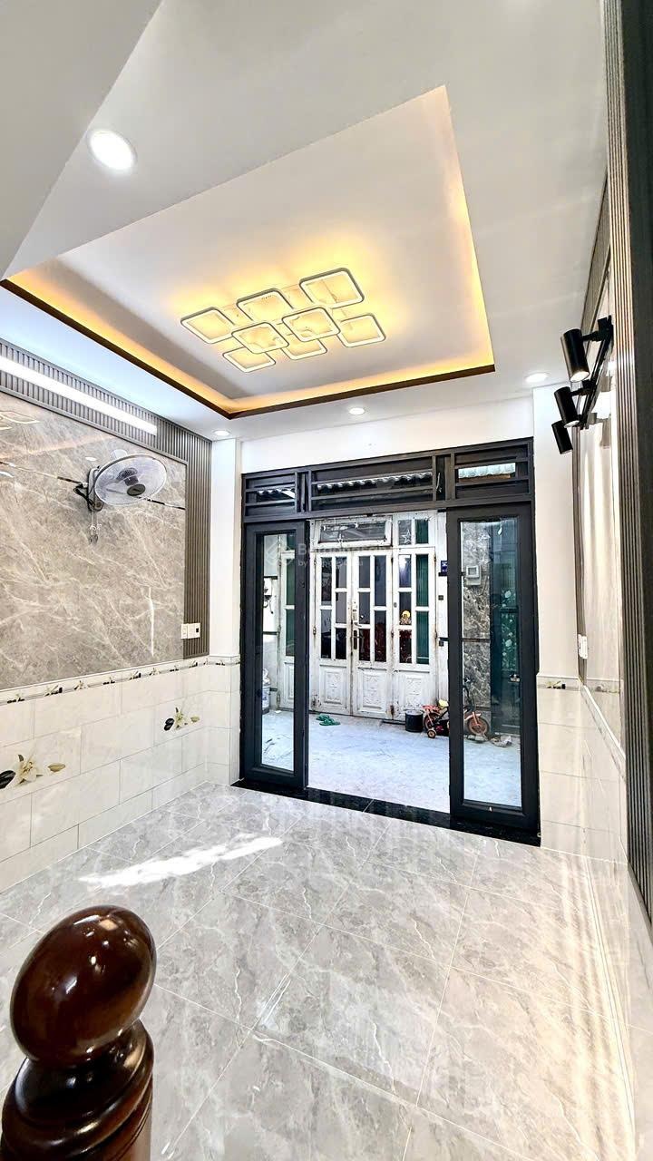 Bán nhà riêng tại 567 Lê Văn Khương, 1,7 tỷ, 25m2, 3PN, 3WC, Q12, Nhà 2 Lầu SHC