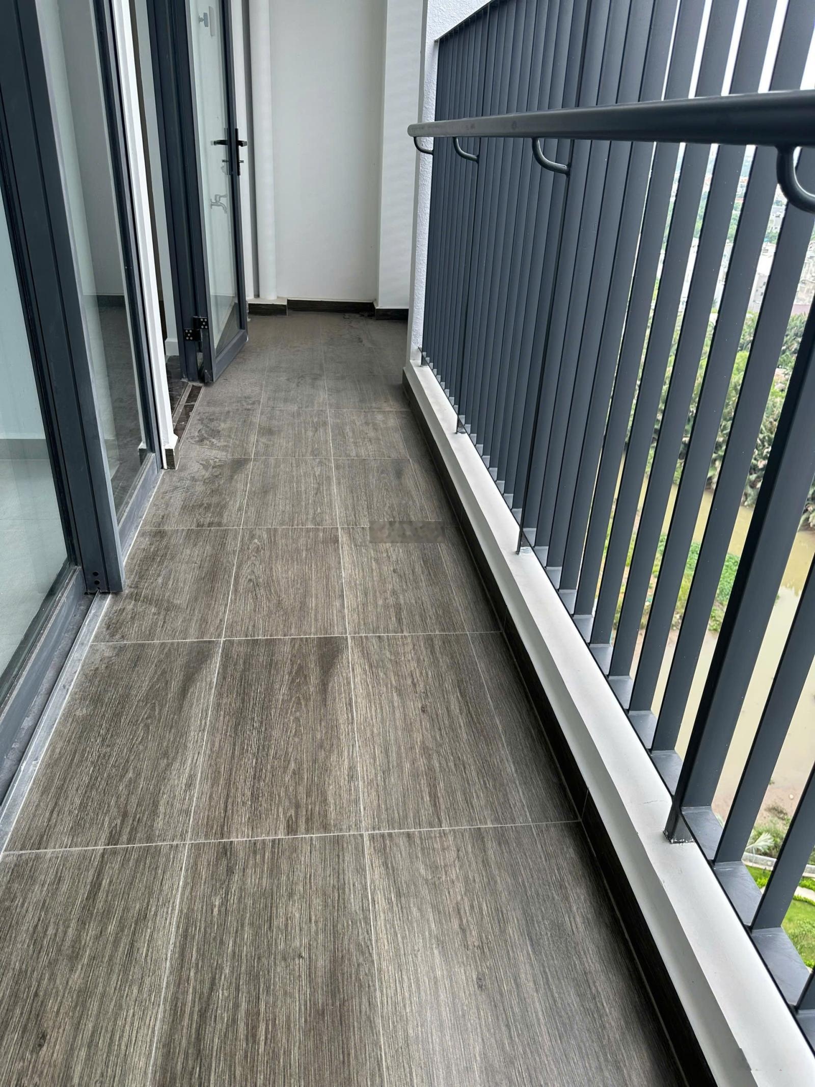 Cho thuê căn hộ MT Easmark nội thất cơ bản giá 5tr/tháng vào ở liền. LH 097274938