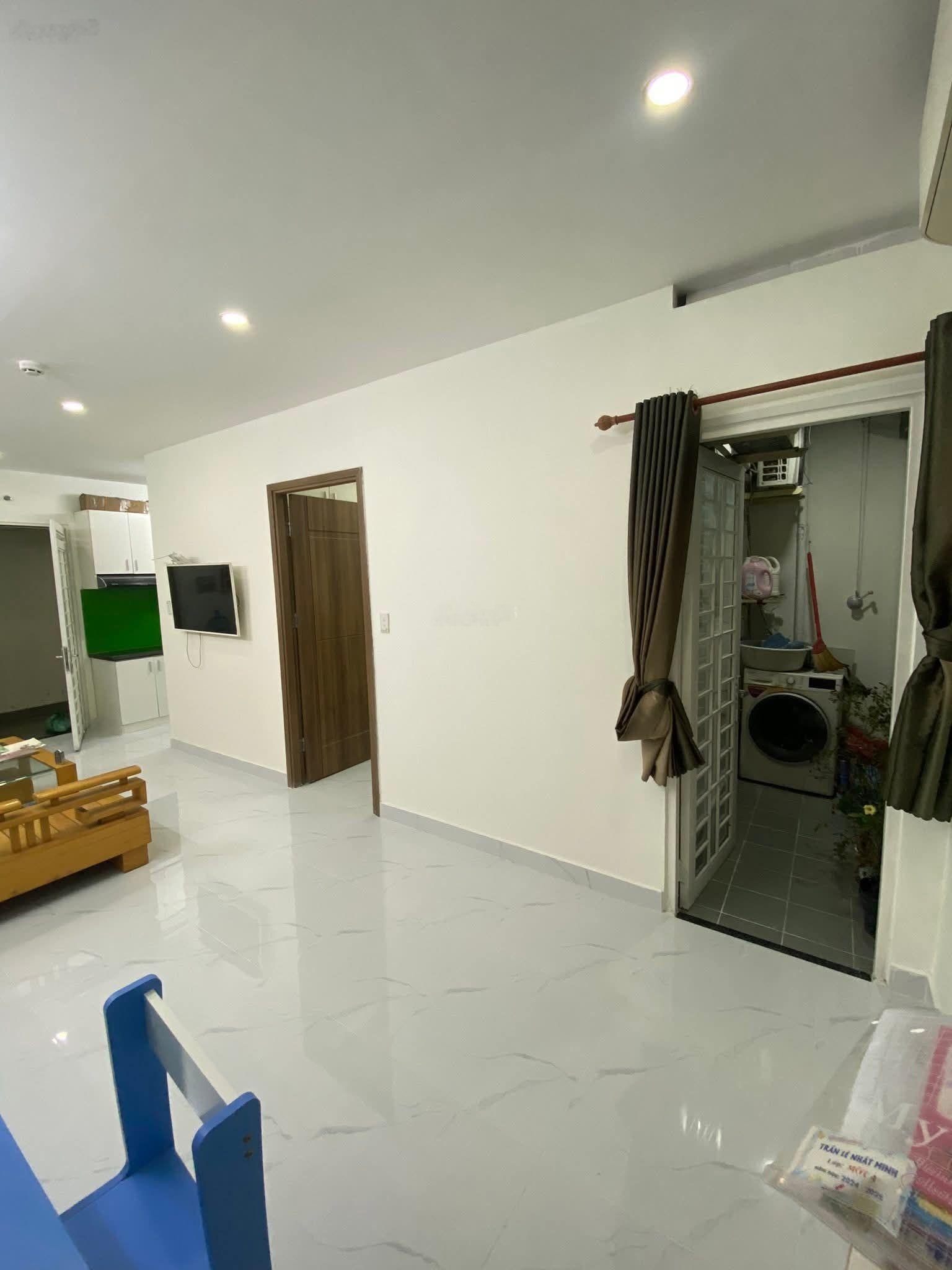 Chính chủ cho thuê ehomes 1pn+1wc full nt 5,8tr nhà đẹp ban công