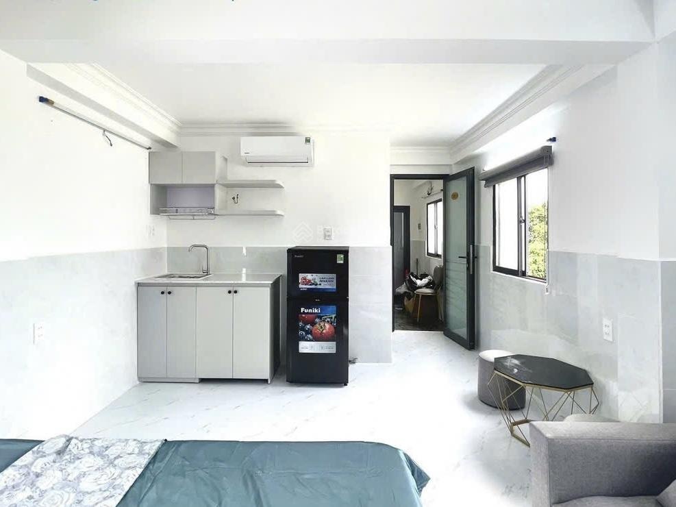 Thuê Ngay Phòng 3 Cửa sổ trời siêu thoáng, Full nội thất_Phú Nhuận gần Phan Xích Long giá chỉ 6trX