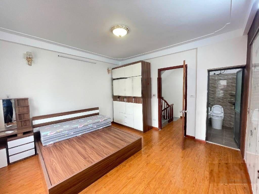 Chủ cần tiền bán gấp căn nhà 41m2 tại Phú Lương, giá 4 tỷ