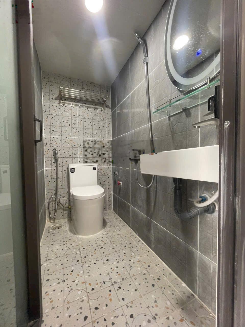 Cho thuê phòng duplex ban công , gần cầu công lý , hoàng sa - chợ tân định quận 1