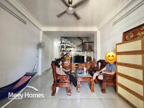 Nhà 2 tầng, 5 tỷ 150 triệu, ngay chợ Hiệp Bình, sổ hoàn công đủ