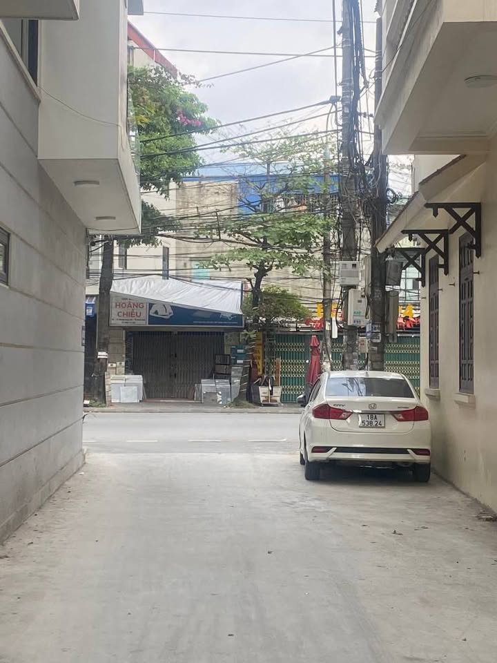 Nhà 4 tầng Song Hào, 70m2, mặt tiền 4.5m, nở hậu, gara ô tô, giá 4.38 tỷ