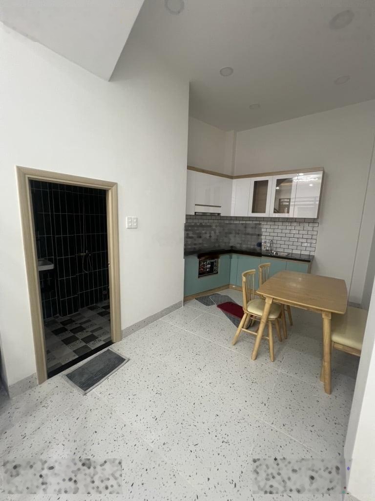 Chú Tư bán gấp nhà 1T 1L Lê Quốc Hưng, P12, Quận 4, DT 42m2, Giá 1tỷ890, khu vực an ninh - đông đúc