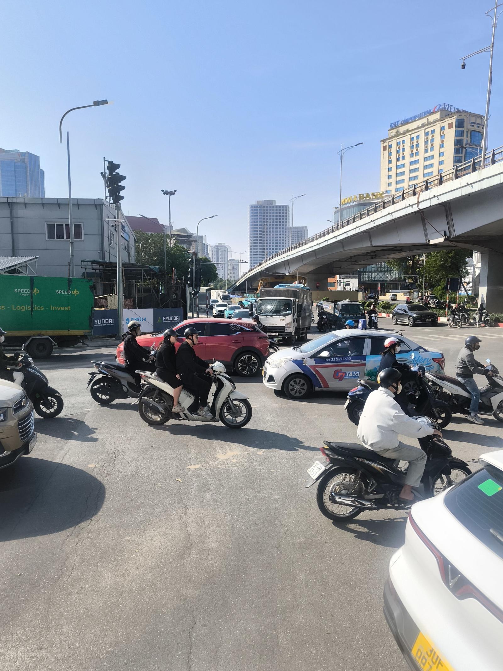 Nhà Đội Cấn mới đẹp ngõ ô tô kinh doanh nhỏ mặt tiền rộng 6m sổ phân lô ô tô + vị trí đẹp