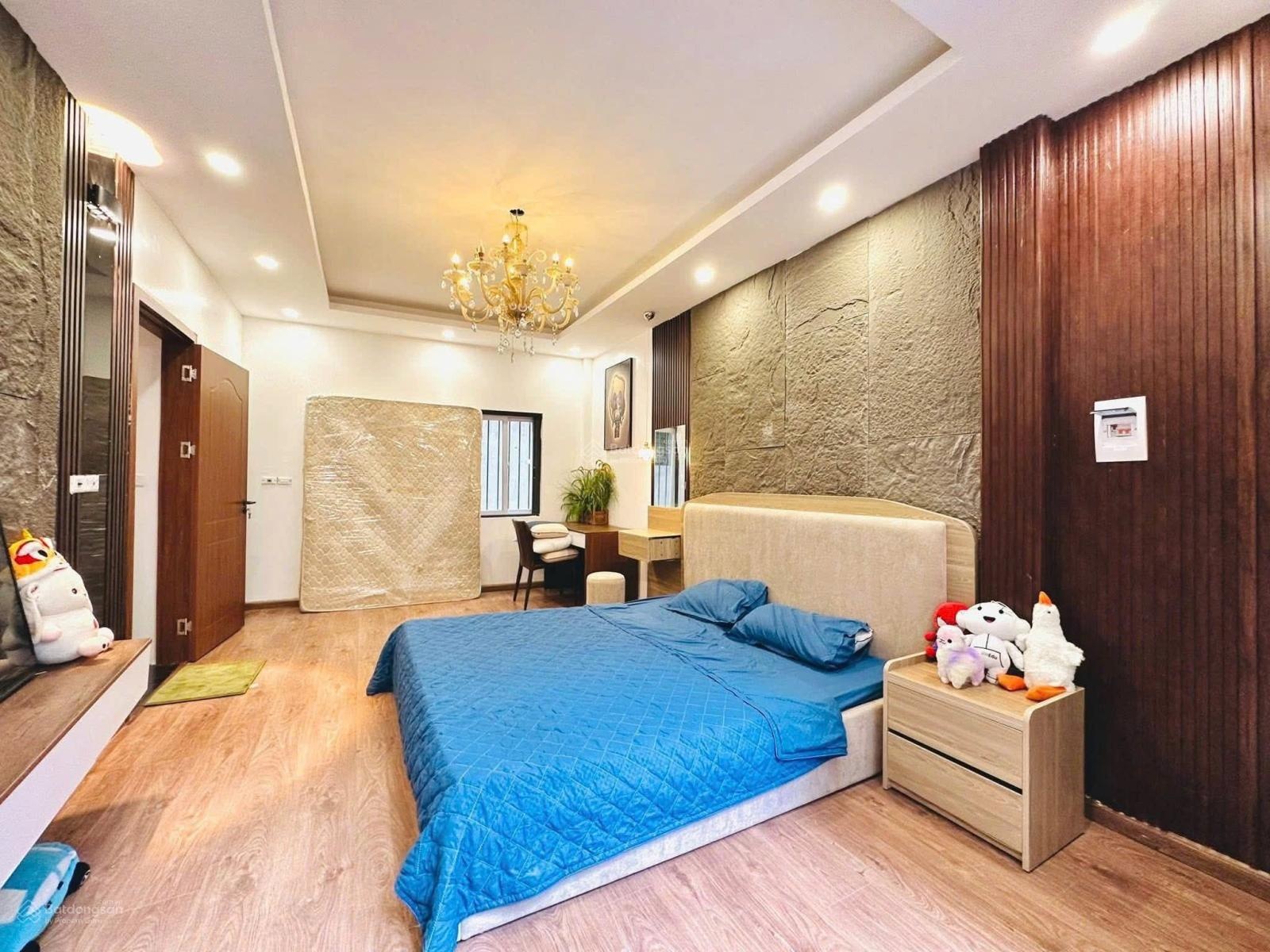 Đẹp nhất khu vực, ngõ ôtô, gần phố, 2 thoáng, ngõ thông đi lại thuận tiện, nhà đẹp ở luôn, 40m*5T