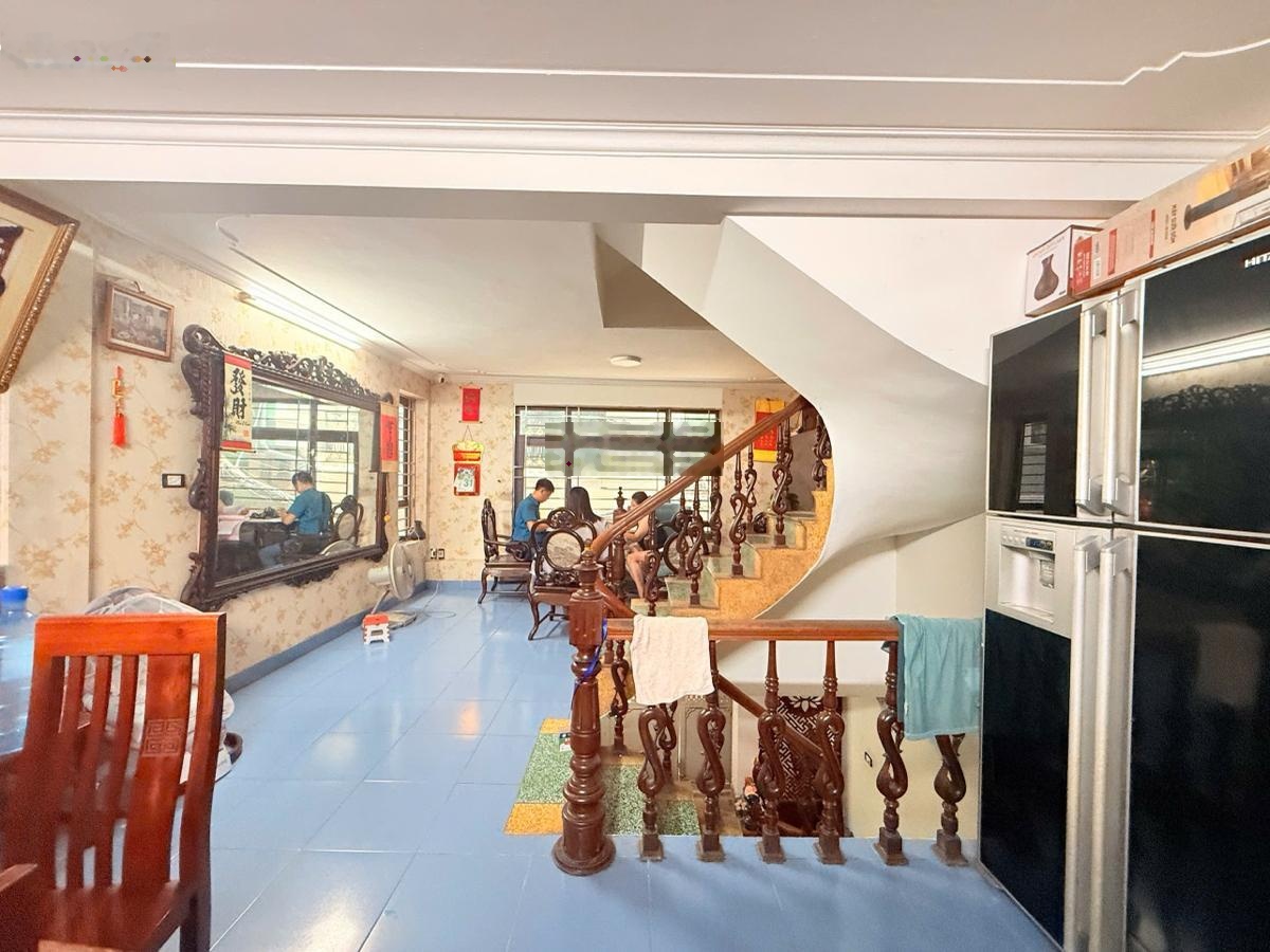 Bán Nhà riêng 40m2, 13,7 tỷ tại Ngọc Khánh, Ba Đình, Hà Nội, uy tín