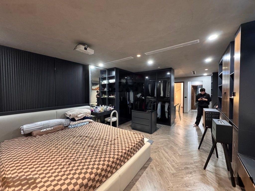 Phân lô vỉa hè - kd kịch nóc - lõi ba_đình - 45 m2, 7 tầng thang máy nhập.