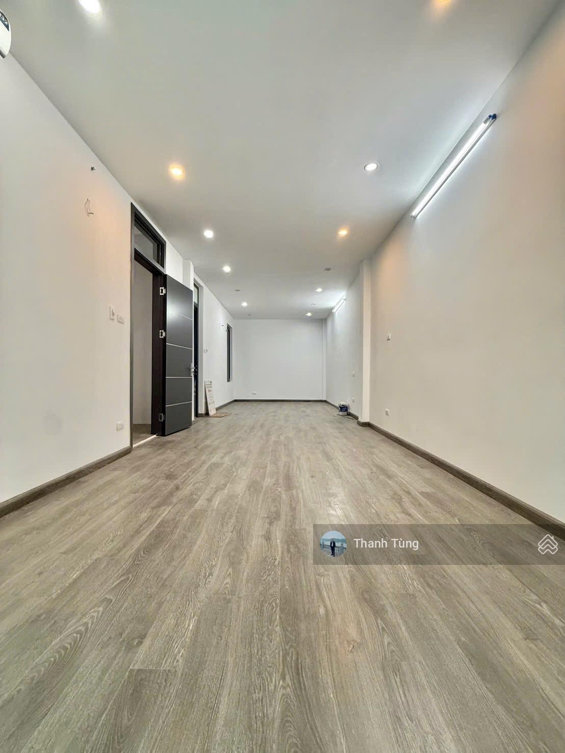 Nhà 5T vị trí đẹp khu P/Lô Ngọc Hà-Hoàng Hoa Thám oto đỗ cửa nhà sát Mp kinh doanh tốt dt 58,7m