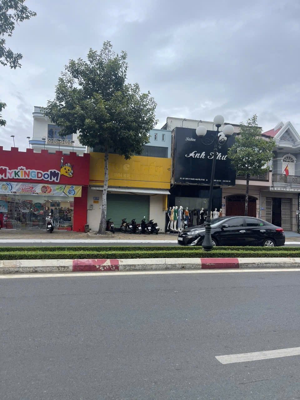 Nhà mặt tiền Cách mạng Tháng 8, 1 trệt 1 lầu, kinh doanh bao phê