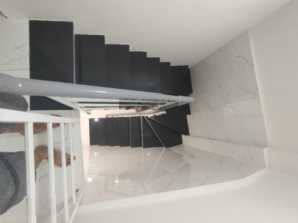 Bán nhà 2 tầng phố Bùi Xương Trạch, 3PN ở ngay giá chỉ 2.5 tỷ