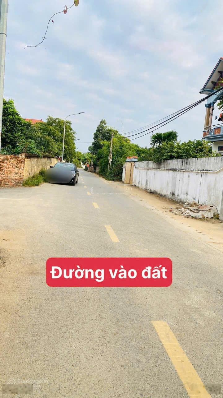 Nhà em có suất ngoại giao rẻ hơn 100tr khu đất phường Tùng Thiện.Sát TL413 đang mở rộng.100% thổ cư