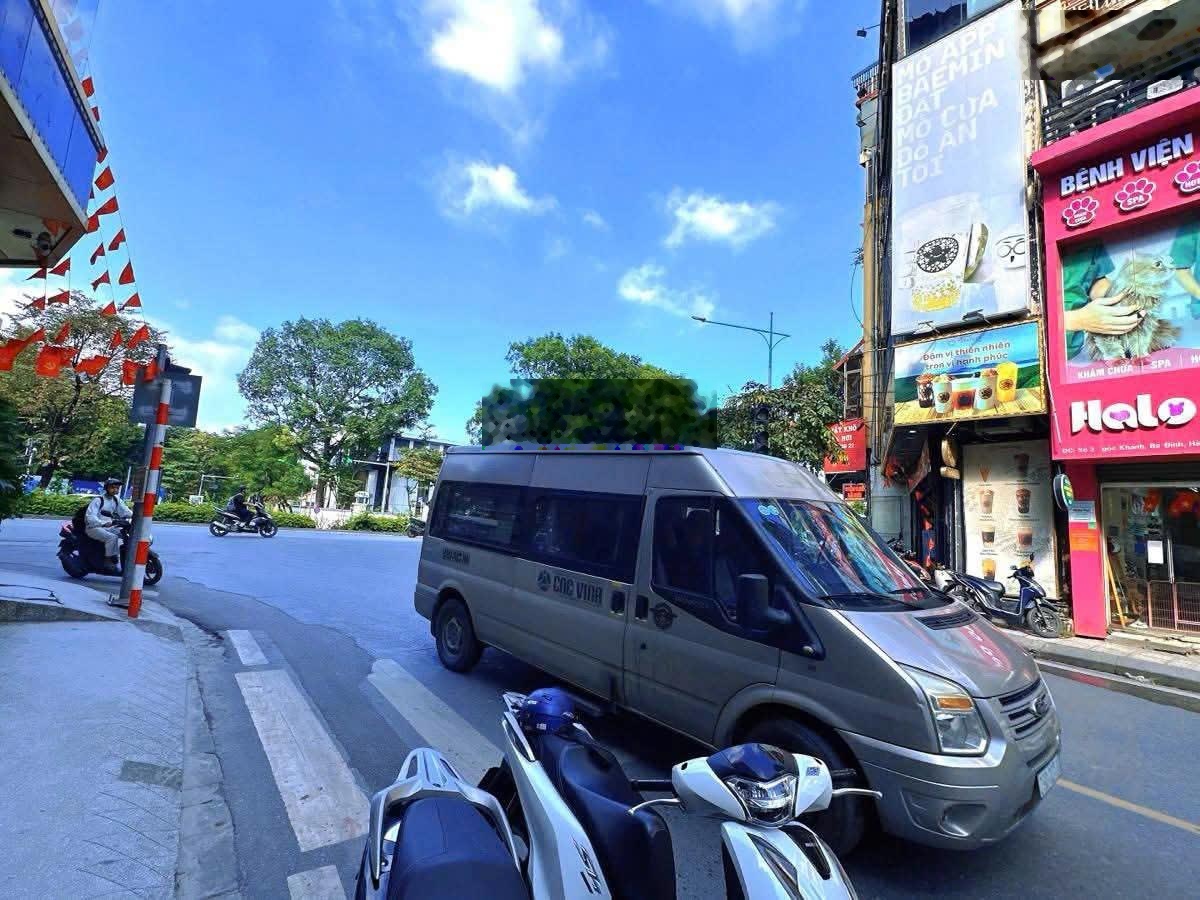 Bán nhà mặt phố Ngọc Khánh 38m2 5 tầng 16 tỷ