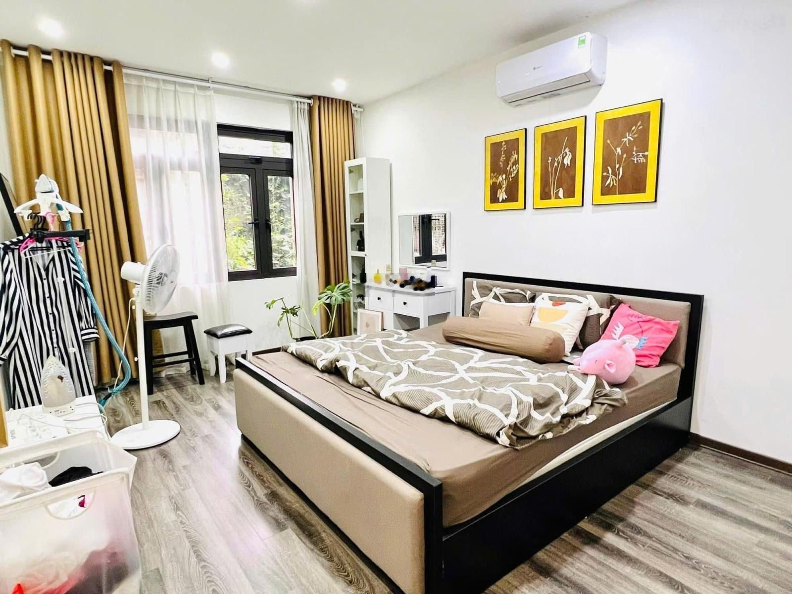 Bán nhà Đội Cấn - mặt ngõ chợ kinh doanh tốt - nhà đẹp - full nội thất - 2 mặt thoáng - 20m ra phố