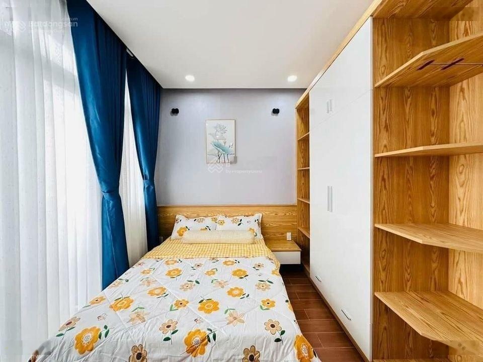 Cần bán nhà đường số 6, 2pn, 2 toilet, 1 phòng thờ, giá 1,650 tỷ, Quận Bình Tân