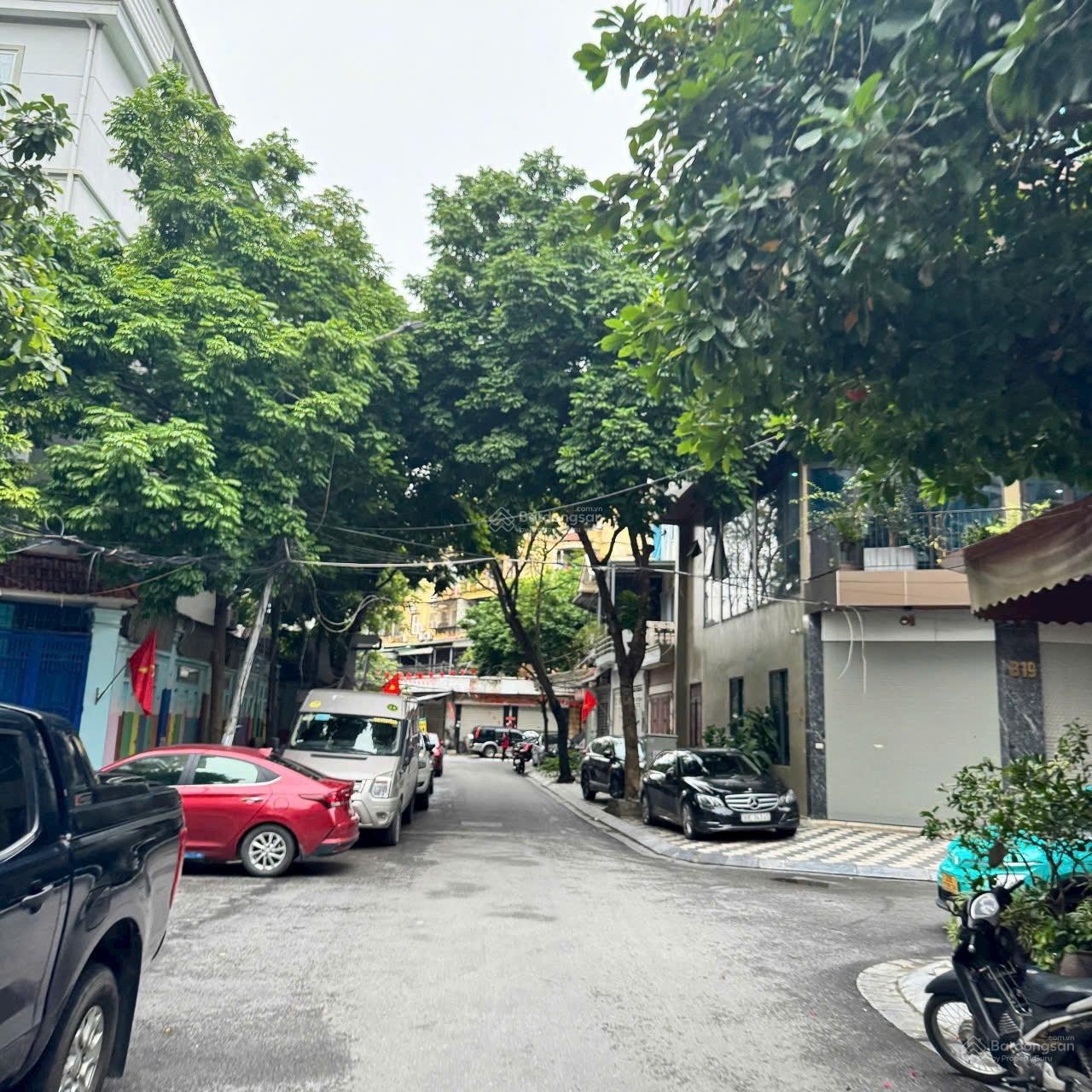 Bán nhà khu vực Bà đình-HN sổ vuông 47m2x 6 tầng- MT 5m Giá 25,5 tỉ/ vnd