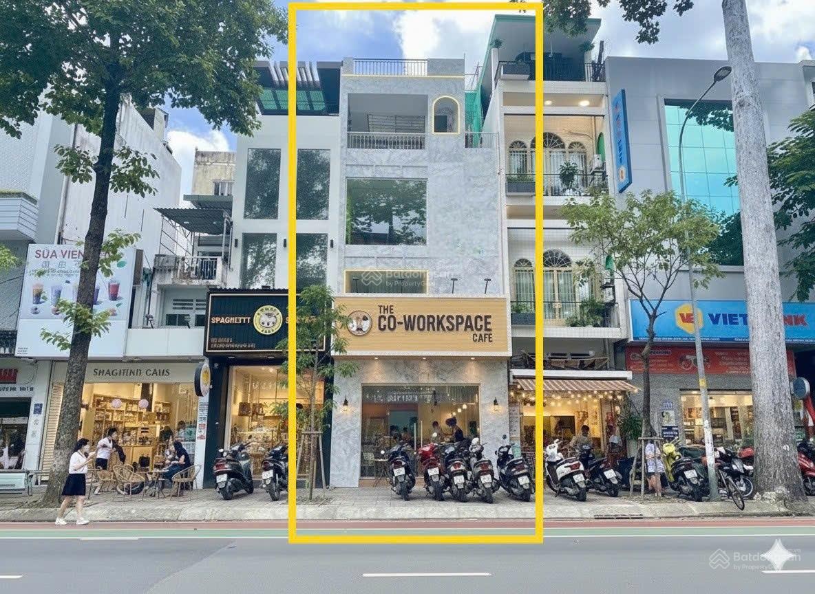 Cho thuê nhà mặt tiền 650A Lê Hồng Phong, Quận 10. 4 tầng suốt. Đặc biệt có PCCC. Kd tự do