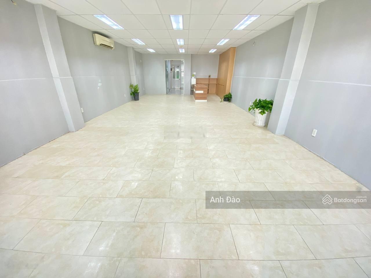 Cho thuê siêu phẩm mặt tiền Tô Hiến Thành - Sư Vạn Hạnh - Quận 10.