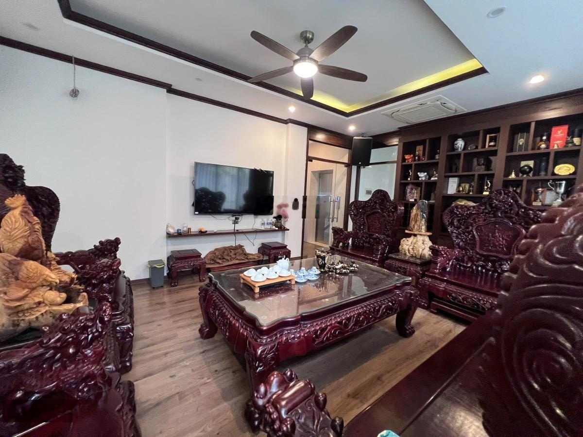 Bán nhà dân xây phố Đào Tấn.DT75m*4T. Ngõ 3 gác thông thoáng sáng. 4 ngủ 4 vs.Full nội thất. Ở ngay