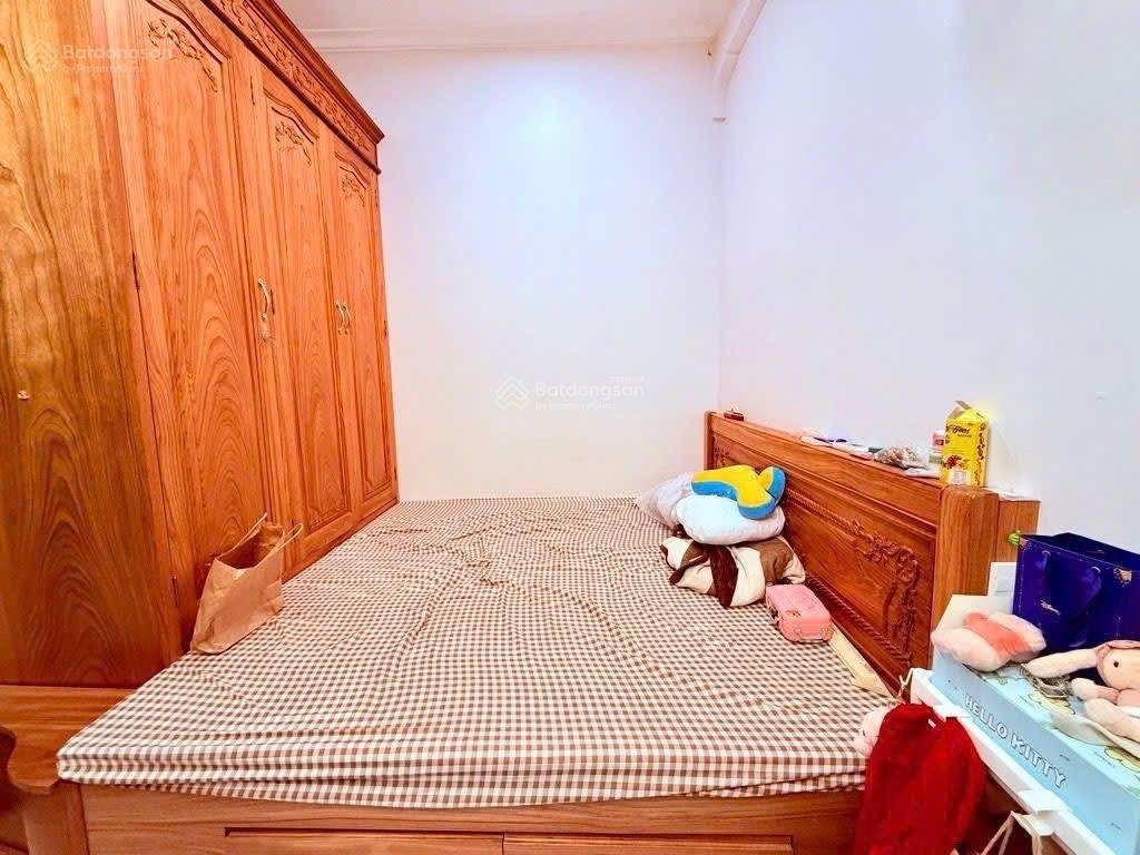 HOT! Ngọc Khánh, ngõ nông, ba gác qua nhà, 15m ra ô tô tránh, dân xây chắc chắn, sổ cc, 48m2*5T