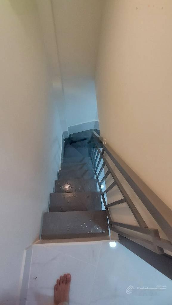 Nhà 3 tấm 2pn - sổ riêng 14,9 m² - Xóm Chiếu. Chỉ 1,98 tỷ