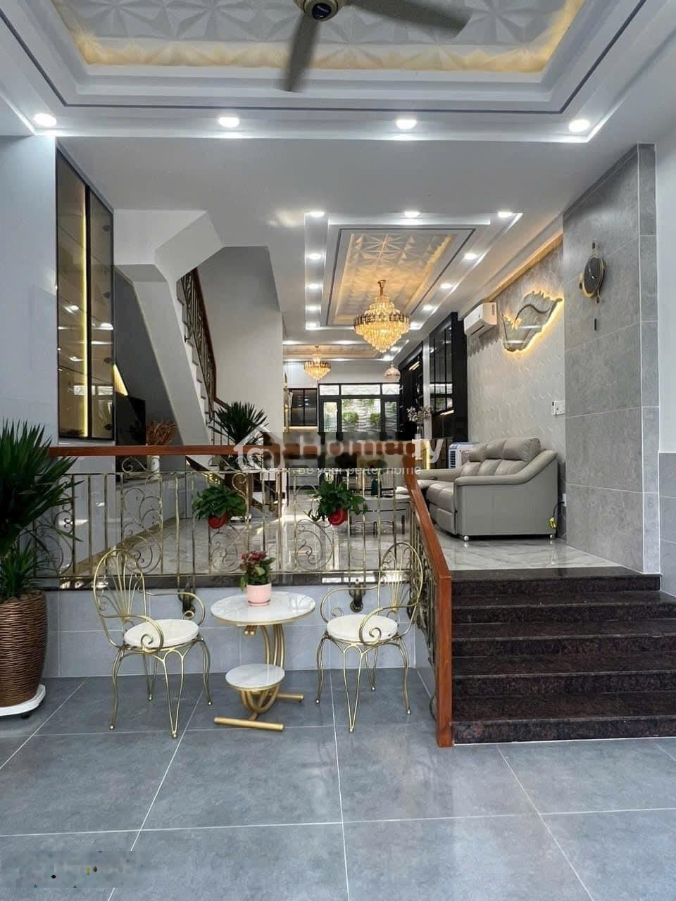 Li dị chia tài sản bán nhà 58m2 đ.Hàn Hải Nguyên -q11-giá 900tr-sổ riêng-gần bv -lh 0774722132