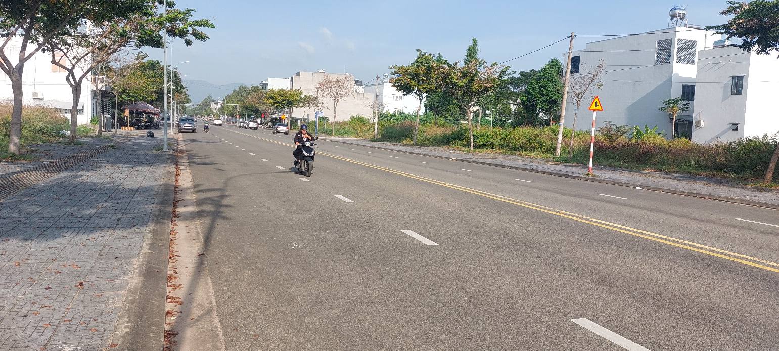 Mặt tiền kinh doanh Hoàng Hoa Thám, Bà Rịa 97m2, 3,79 tỷ