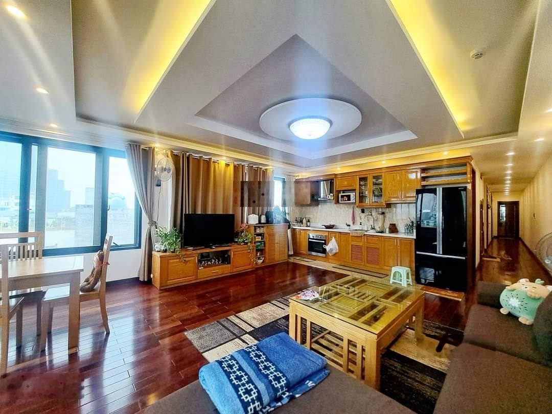 Chính chủ bán nhà mặt phố tại Nguyễn Trường Tộ, Ba Đình, DT 120m2, 5 tầng, 75 tỷ