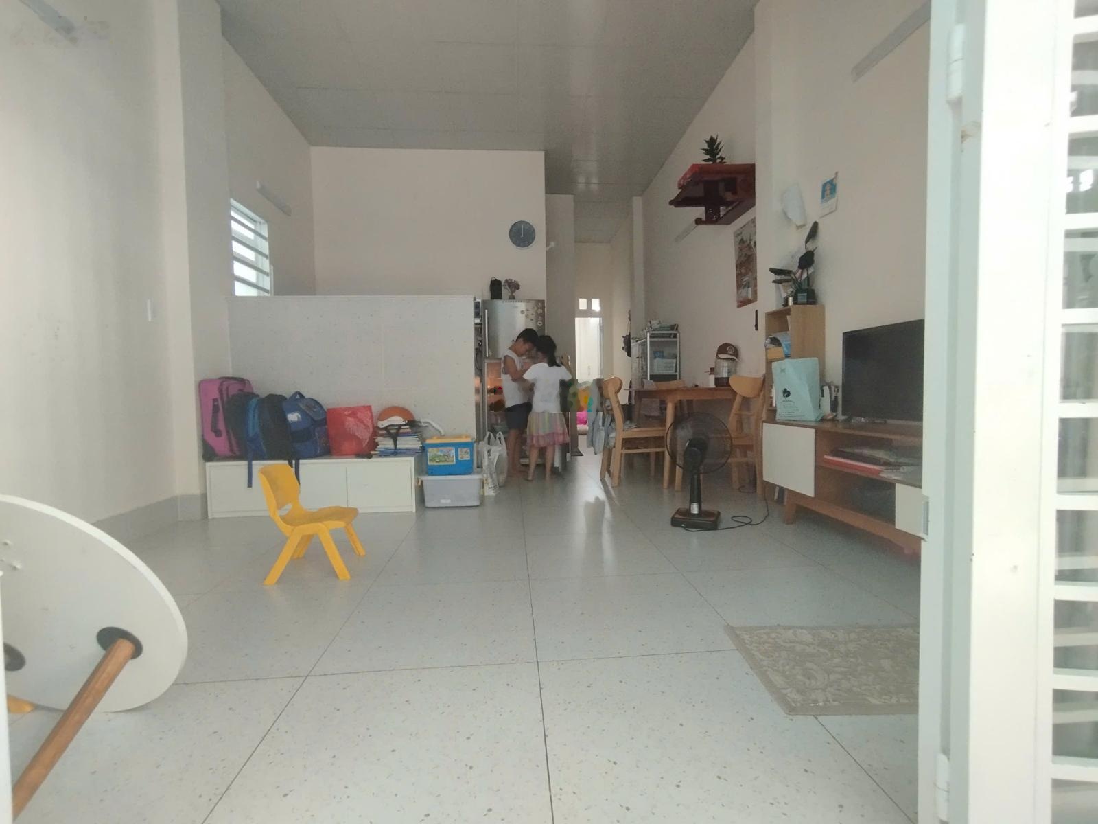 Nhà cấp 4 mới, đẹp, kiên cố *2PN - 1WC* Hẻm 1991 Lê Văn Lương