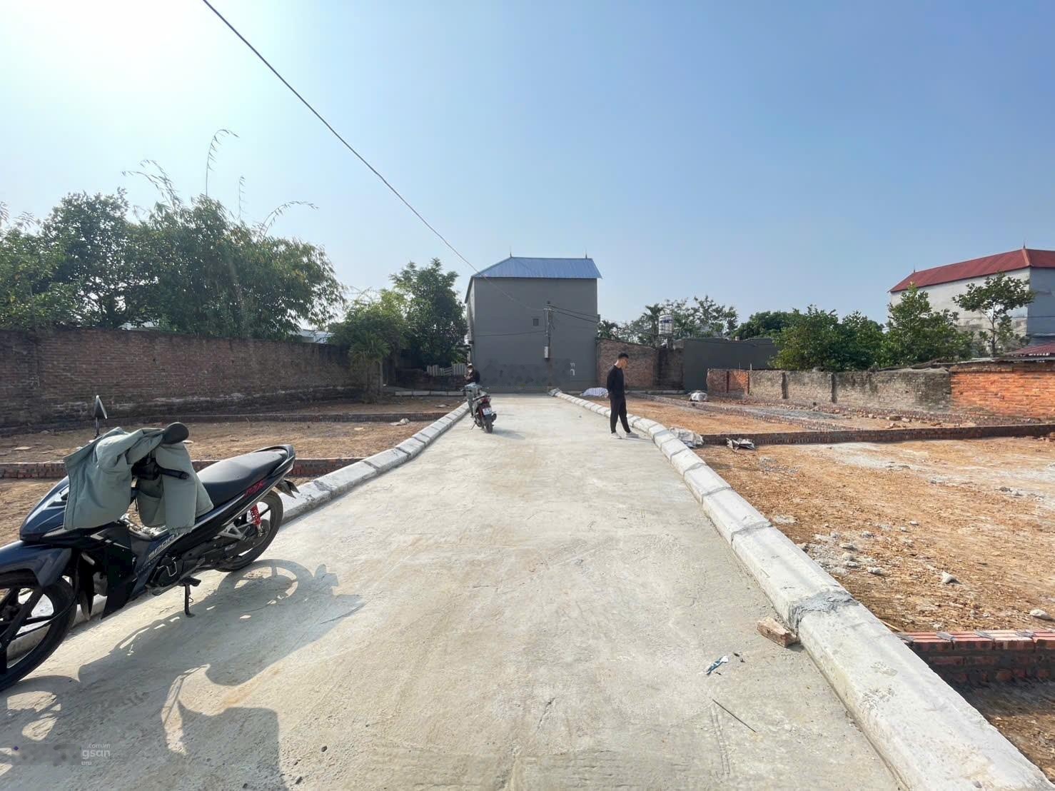 Đất đẹp giá rẻ đường nhựa bóng mịn. Chốt nhanh kẻo hết!