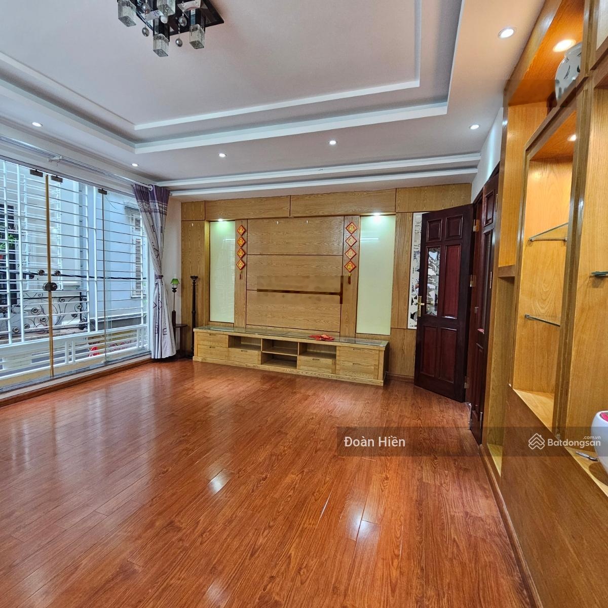 Lô góc 3 thoáng Ngọc Hà mặt ngõ to 4m thông, kinh doanh mặt tiền 5m, 1 phút ô tô, 52m2, ở/cho thuê