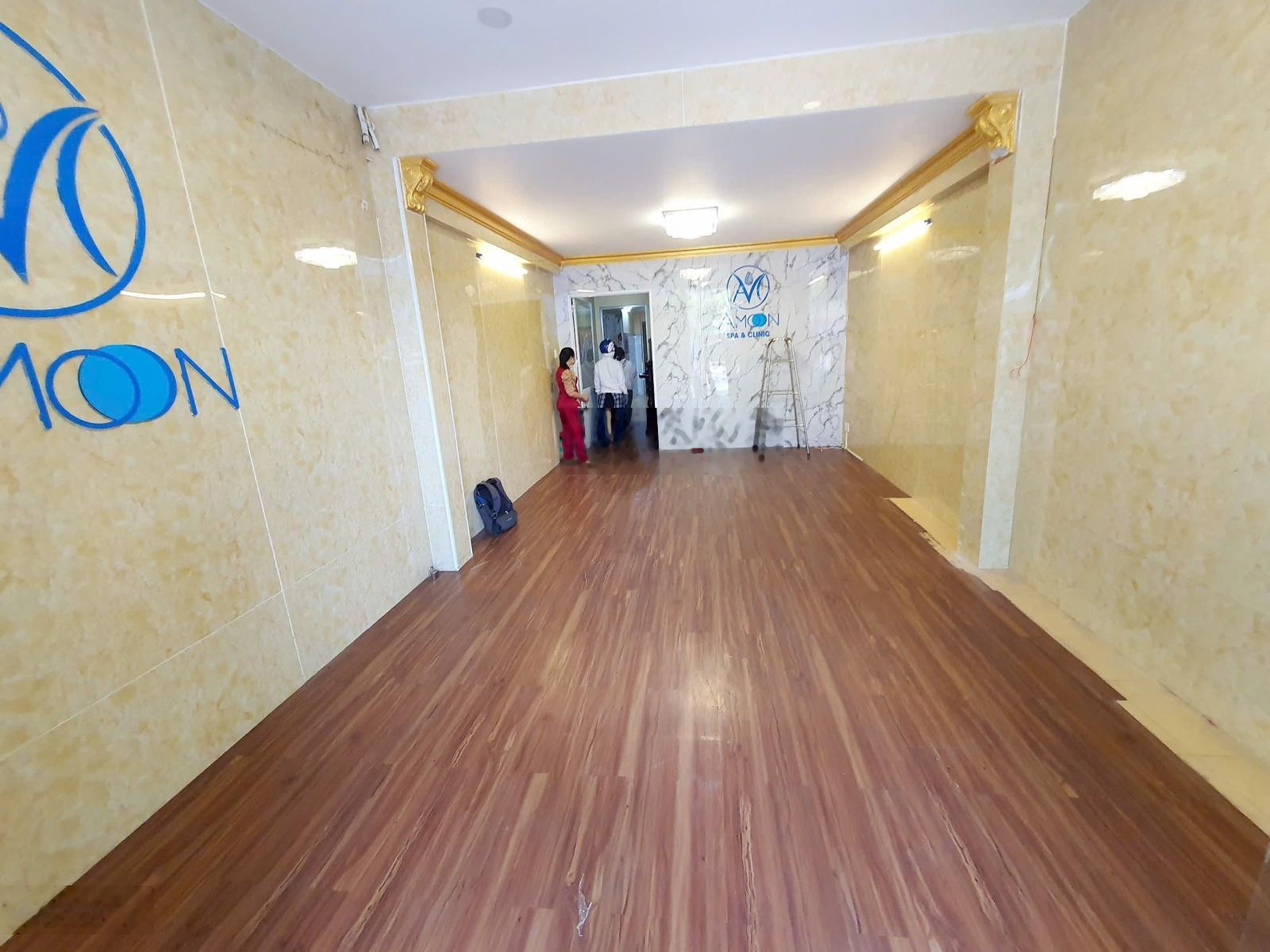 Mặt tiền lớn 12m, 4x18m, 1 trệt 4 lầu, 6PN 4WC