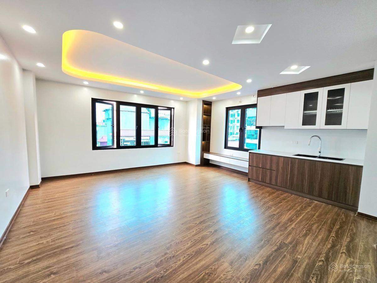 Bán nhà đội nhân - phân lô ôtô tránh - 43m - 7 tầng thang máy - mt 4,5m - 17 tỷ. full nội thất