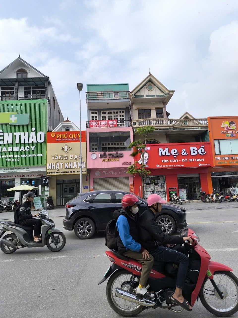 Cho thuê nhà mặt phố Nguyễn Văn Cừ, TP Vinh, khu vực sầm uất