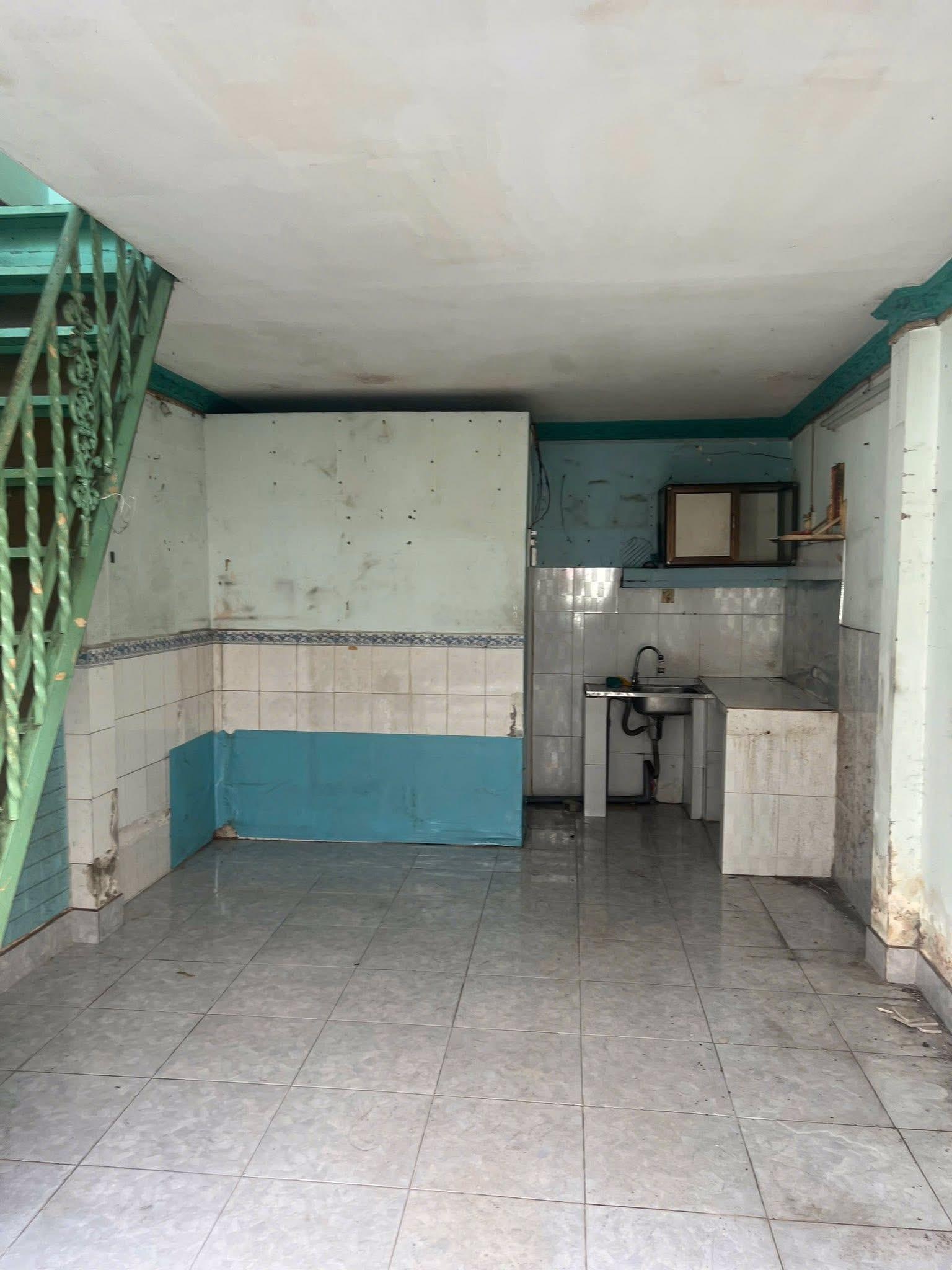 Bán nhà sổ hồng riêng hoàn công - mặt tiền hẻm 3m - gần cầu tân thuận - quận 7