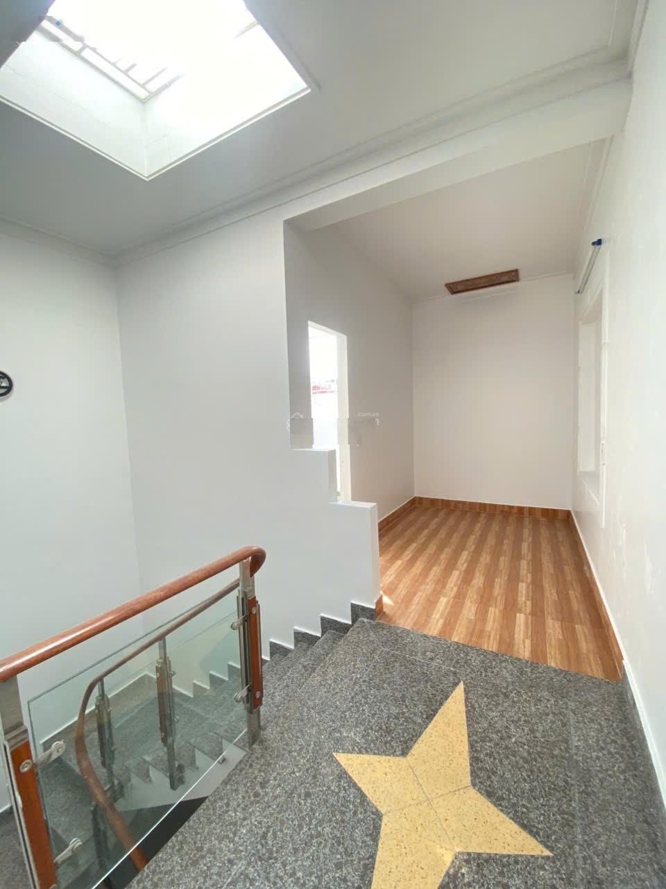 Cho thuê nhà cực đẹp tại Trần Nguyên Hãn - vị trí đẹp