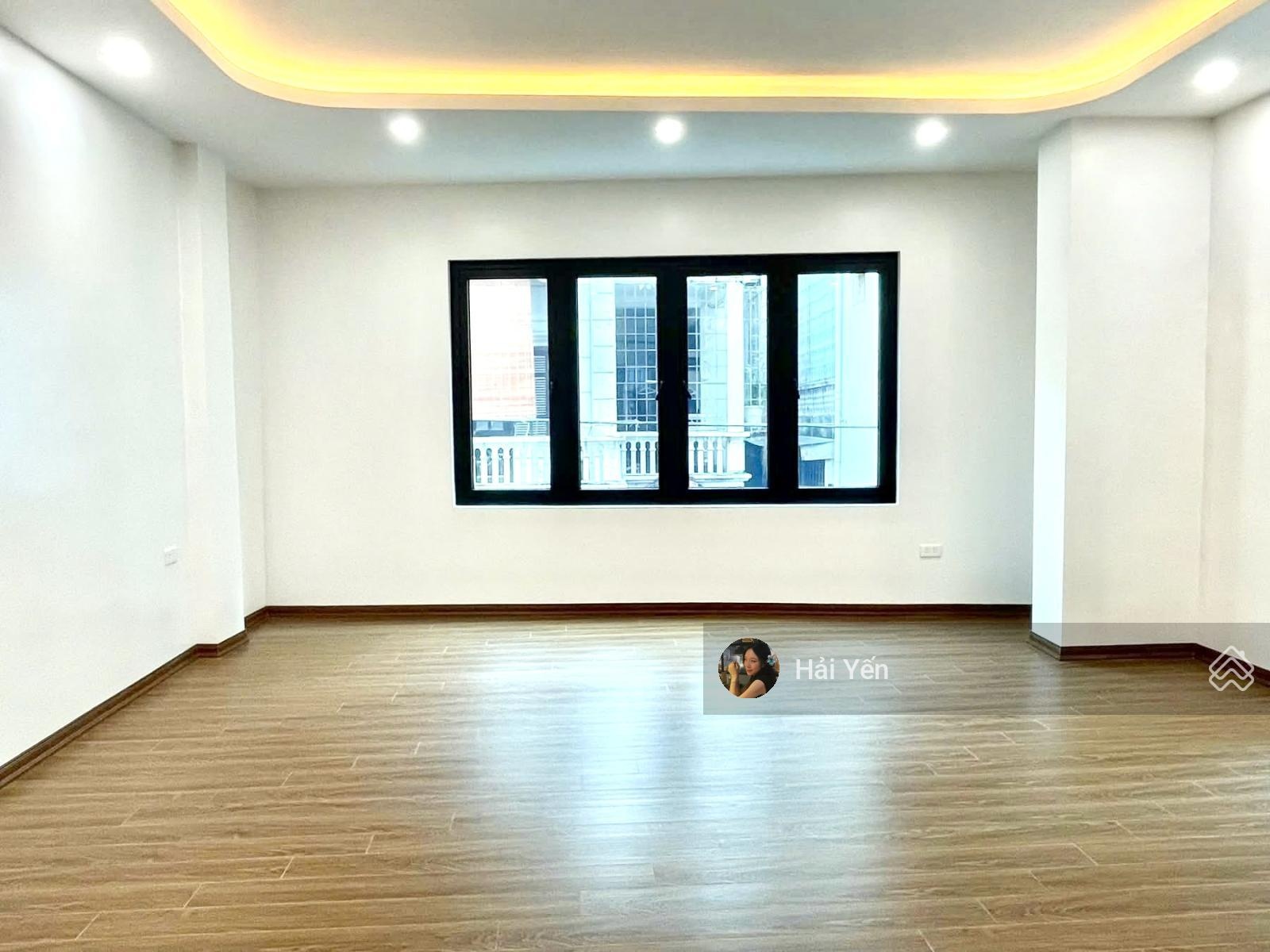 Đội nhân - ba đình - ngõ ô tô - lô góc - 40m x 7 tầng tm - vỉa hè - kd đỉnh - giá: 17 tỷ (tl)