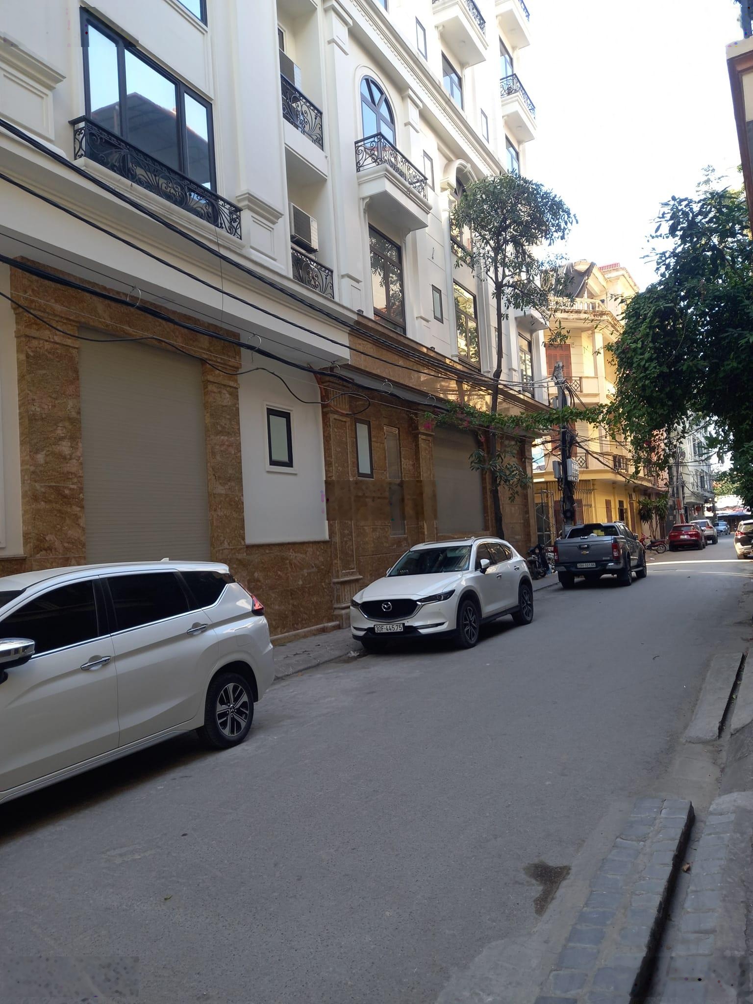 Chính chủ bán nhà 5 tầng phân lô ô tô tránh phố Giảng Võ, giá 19.5 tỷ Ba Đình ô chờ thang máy