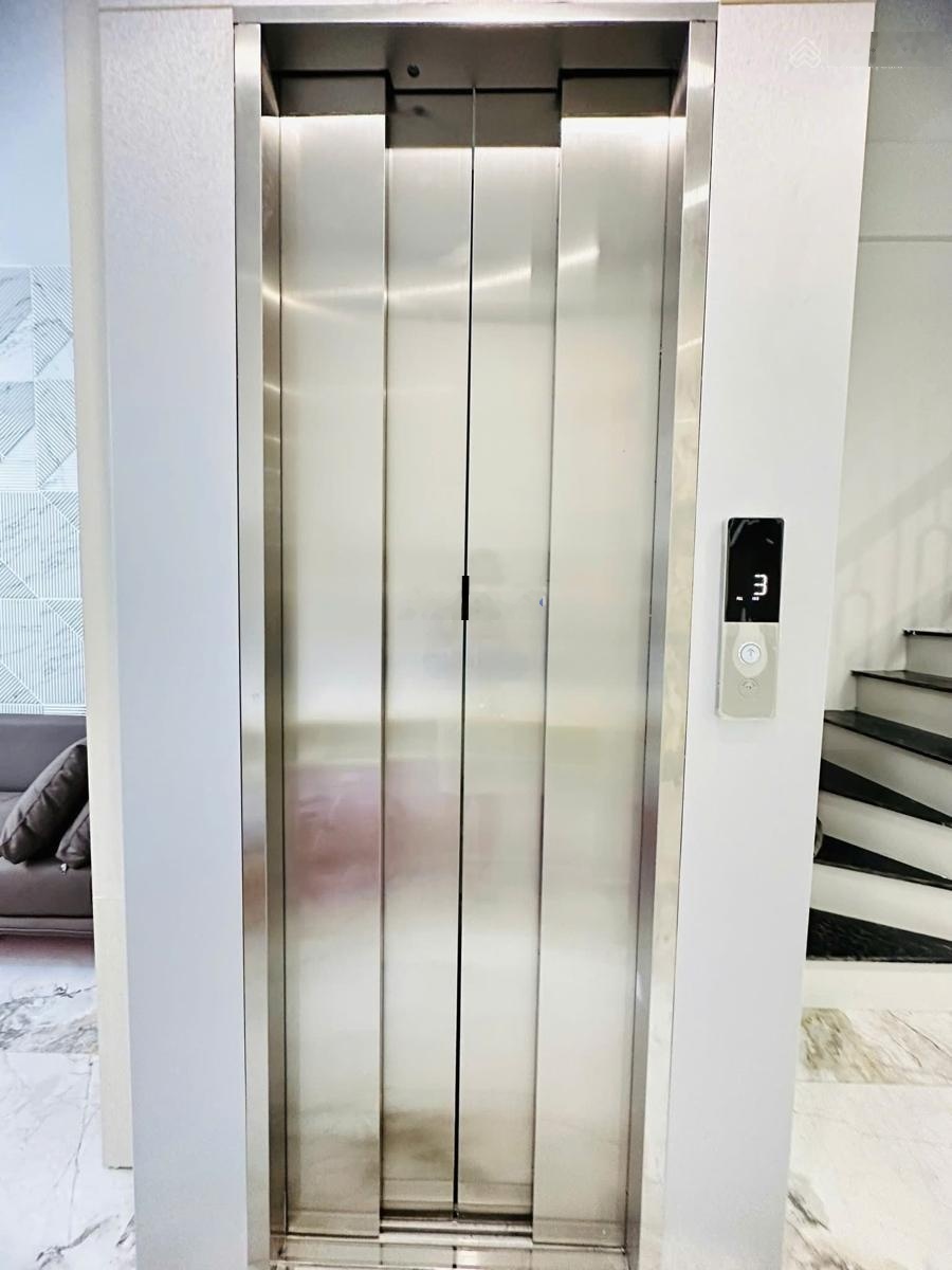 Cần bán nhà - ba đình-phân lô- ôtô qua nhà- dt 65m2- 6tầng thang máy - cách mặt phố 10m - giá14,xty