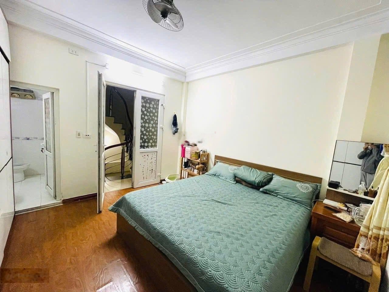 Duy nhất 1 căn! Bán Nhà Hồng Hà,Phúc Xá,Ba Đình, 20m ra ô tô tránh, 5 tầng 3 ngủ giá chỉ nhỉnh 6 tỷ