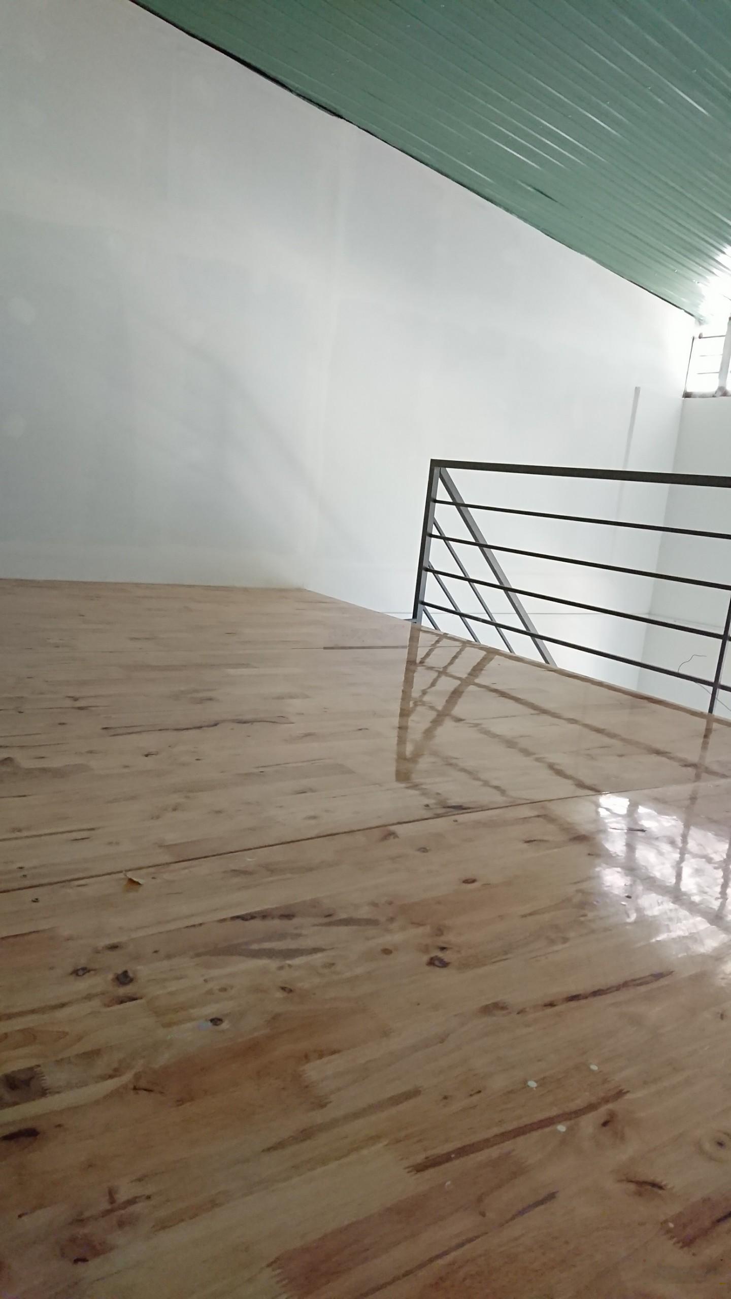 Cho thuê phòng rộng, có gác, ban công, đường số 2, giá chỉ 3 triệu