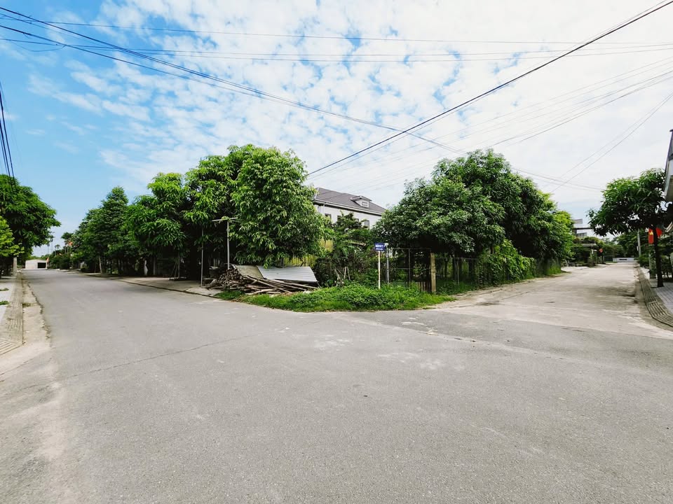 Đất 2 mặt tiền siêu xinh, gần trường học, đầu tư sinh lời nhanh