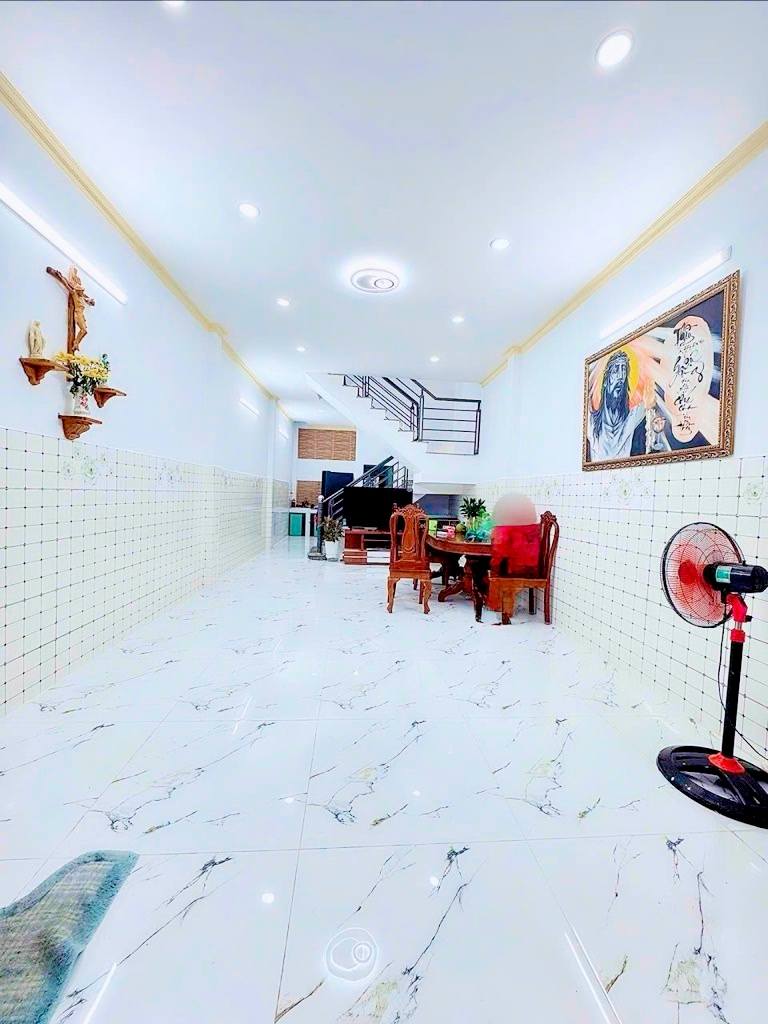 Nhà đẹp 2 tầng kiên cố, diện tích 58m2, ngang 4m, dài 15m