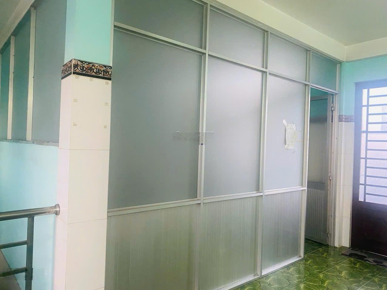 Cho thuê phòng trọ q6 -lầu 4 -30m² -giá 2.8 triệu/tháng