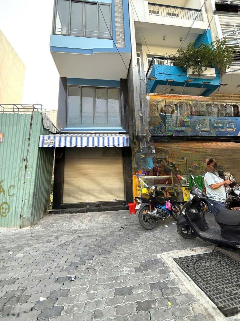 Mặt tiền đẹp Q10 - khu kinh doanh, vị trí cực đẹp - phù hợp ở và kd đa nganh