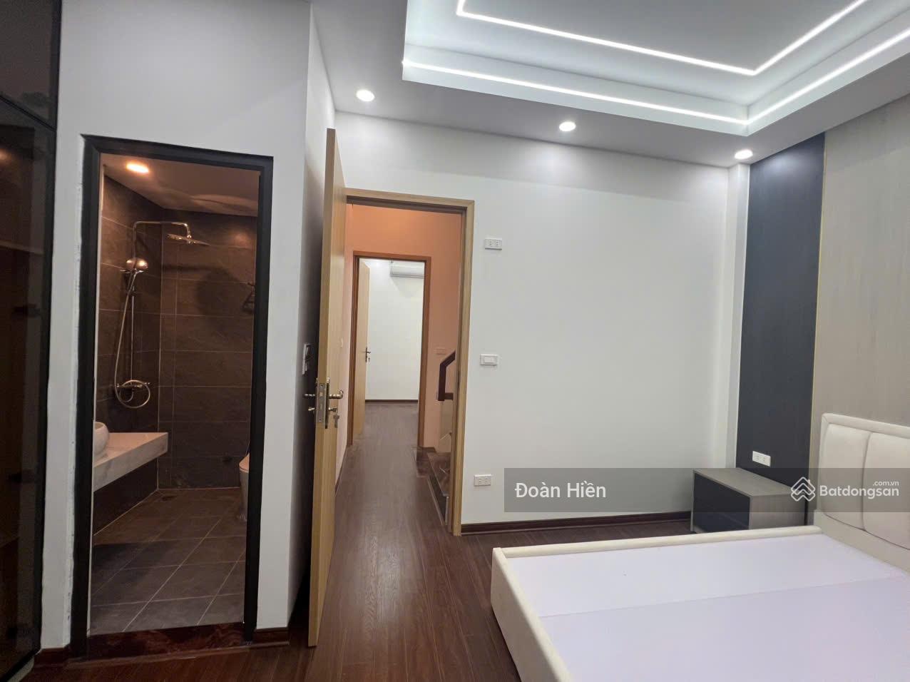 Vĩnh Phúc, nhà xây mới mặt ngõ thông, 20m ô tô, thiết kế hiện đại, tặng full NT sịn, 46m2*6T, 5PNKK