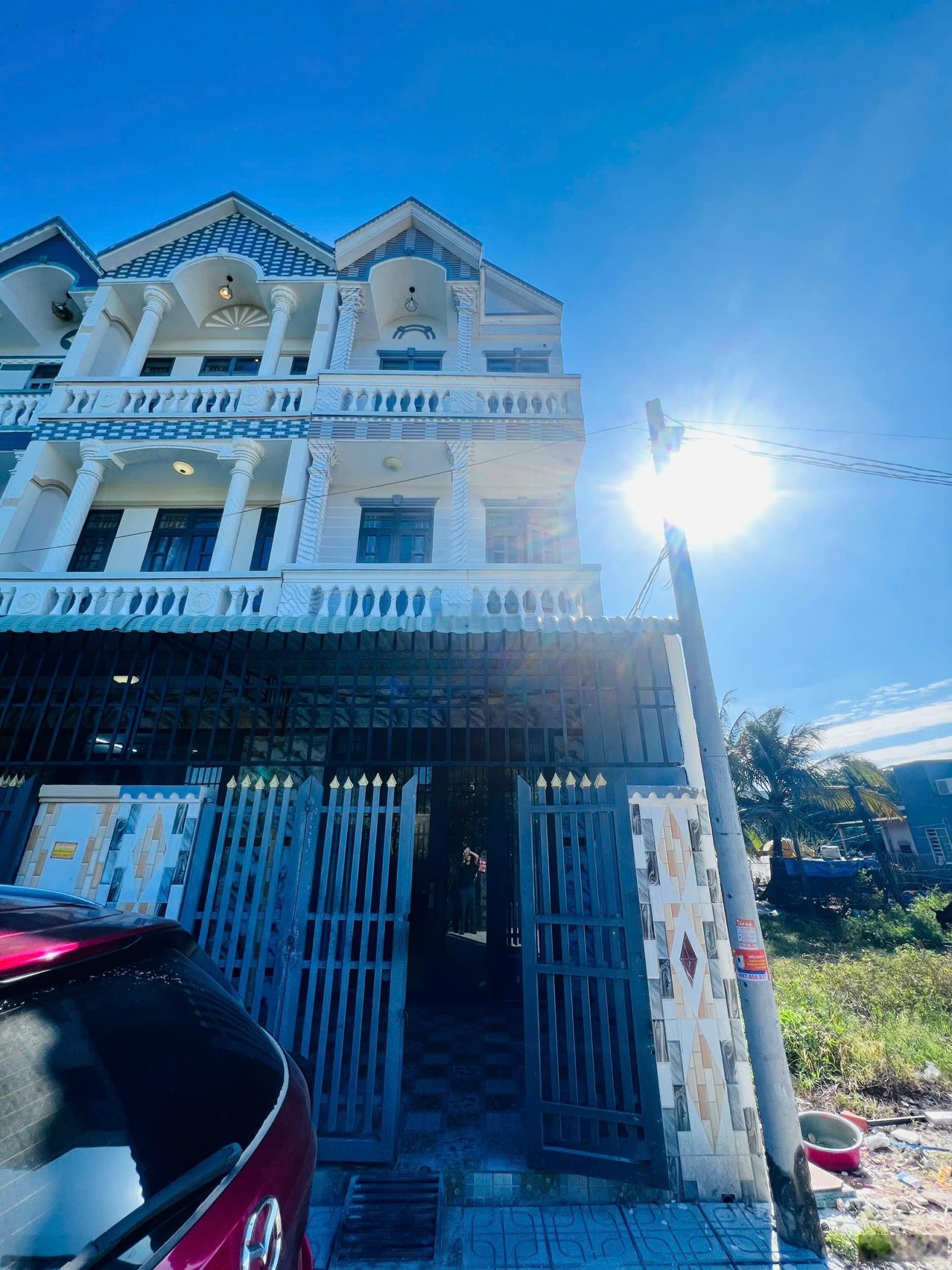 Nhà chính chủ sổ riêng bán lỗ Hóc Môn gần chợ nhị xuân giá 1ty250