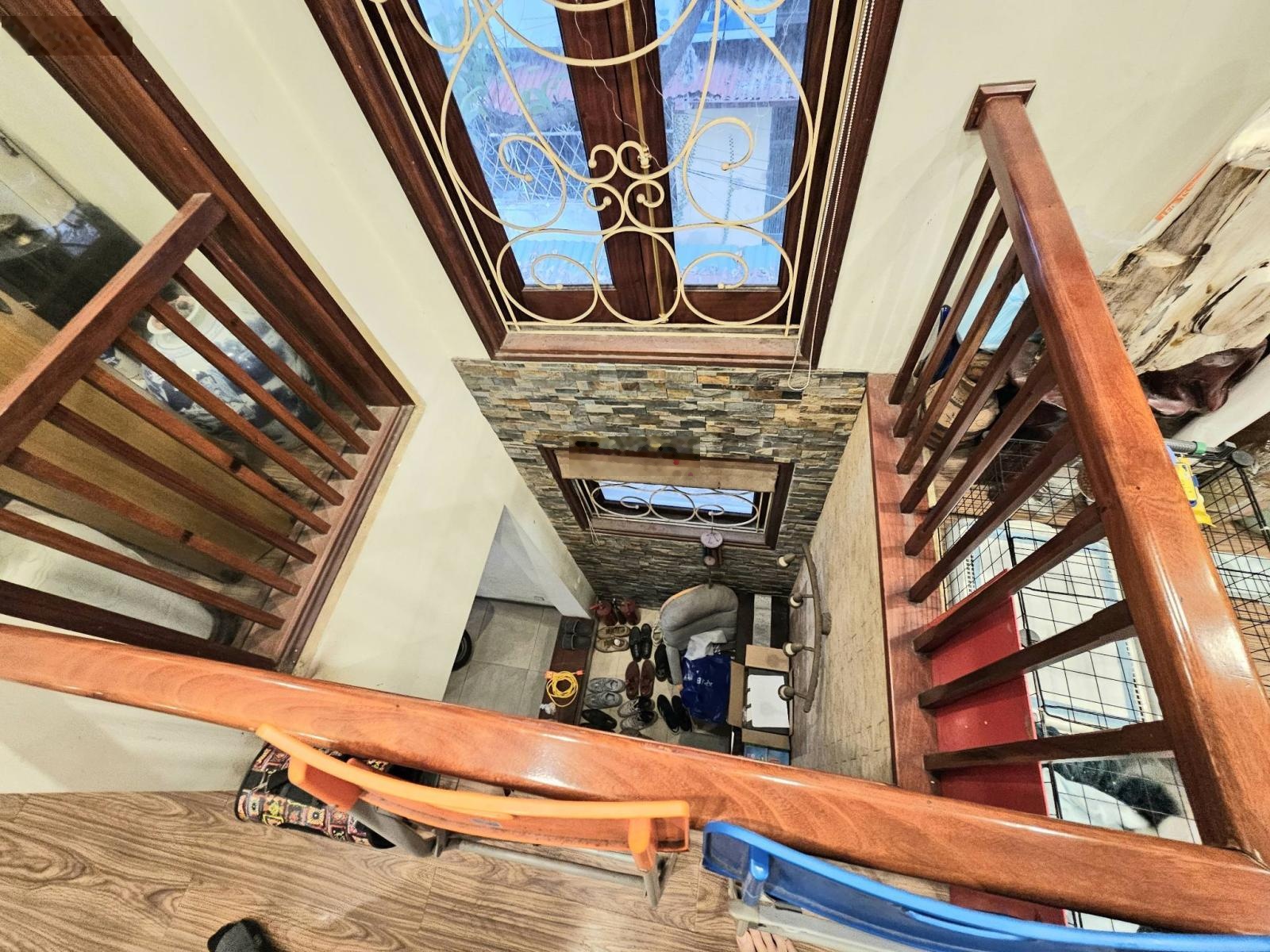 Nguyễn Công Hoan bán nhà 83m2 5 tầng full nội thất ô chờ thang máy lô góc 3 thoáng chủ cần bán gấp